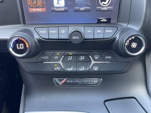 Used 2016 Chevrolet Corvette Stingray Coupe w/ Carbon Flash Badge Package RWD image 31