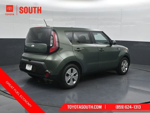 Used 2014 Kia Soul FWD image 2