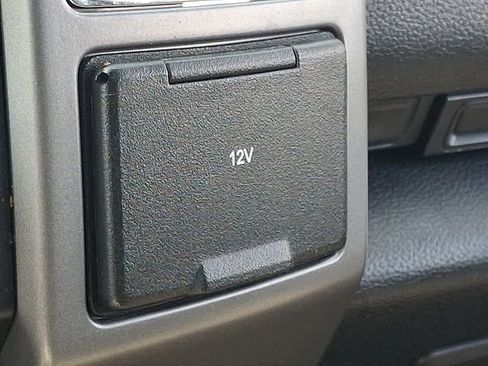 Used 2019 Ford Expedition Max XLT image 27