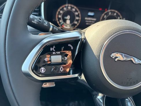 New 2026 Jaguar F-PACE R-Dynamic S image 20