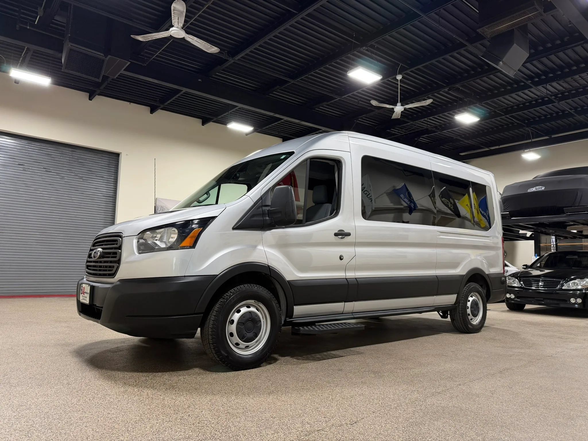Used 2019 Ford Transit 250 148 Medium Roof RWD image 2