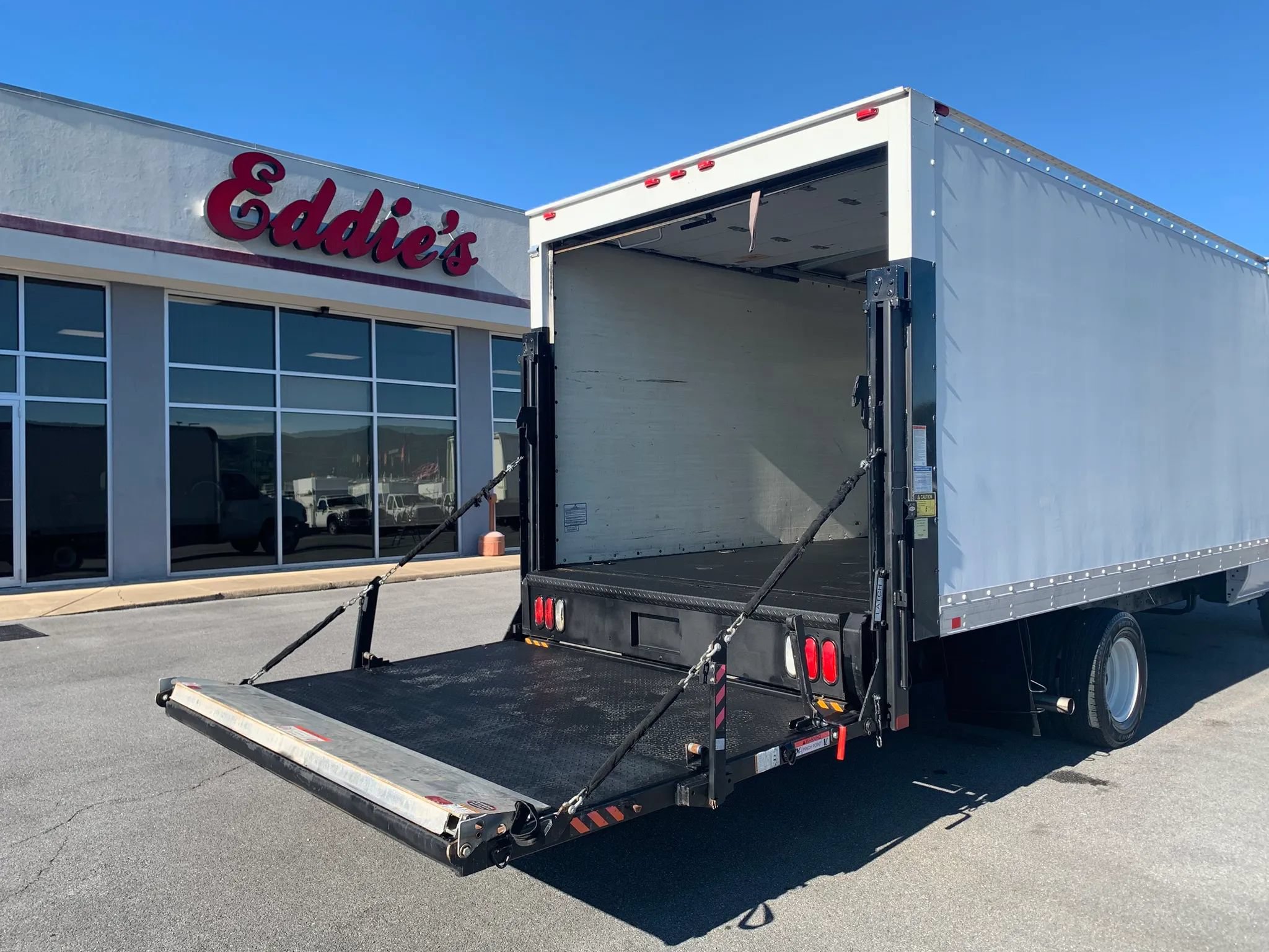 Used 2017 Ford E-450 and Econoline 450 Super Duty w/ Power Windows & Locks Group RWD image 29