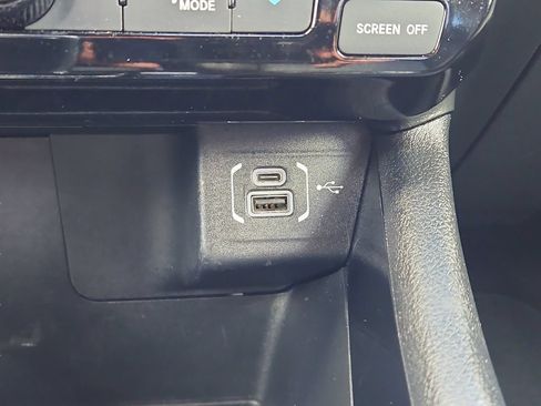 Used 2025 Jeep Compass Limited AWD/4WD image 17