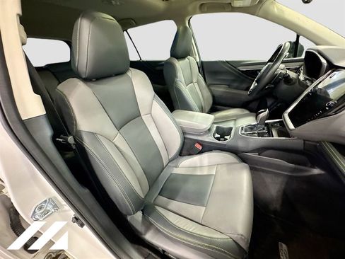 Certified 2025 Subaru Outback Onyx Edition XT AWD/4WD image 31