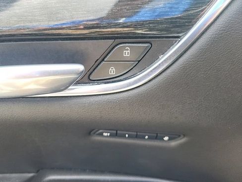 Used 2020 Cadillac XT5 Premium Luxury AWD/4WD image 31