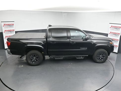 Used 2023 Toyota Tacoma SR5 AWD/4WD image 31