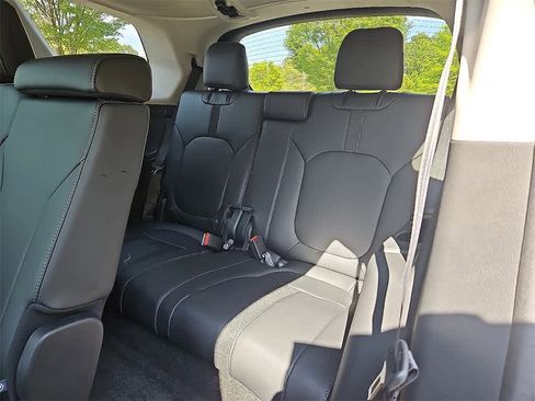 New 2025 Honda Pilot EX-L image 8