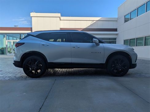 Used 2022 Chevrolet Blazer RS image 3