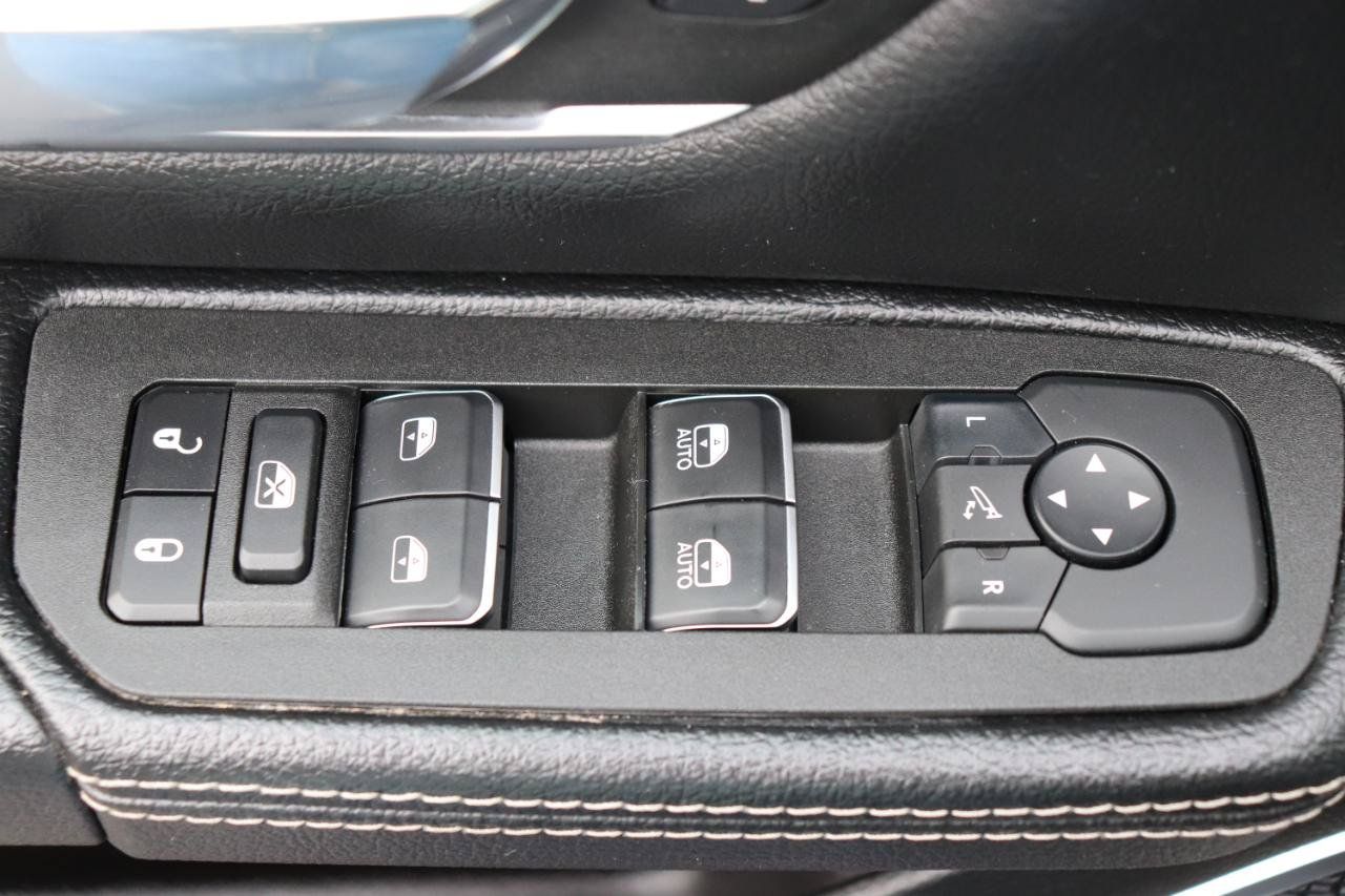 Used 2025 RAM 1500 Laramie AWD/4WD image 50