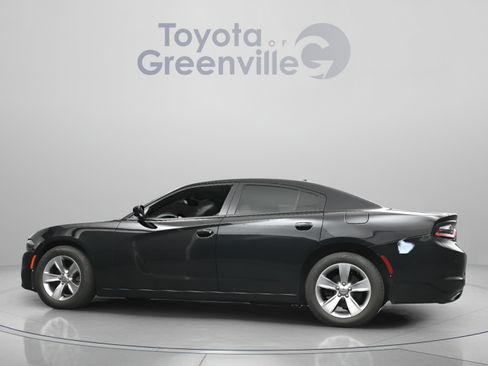 Used 2017 Dodge Charger SXT w/ Driver Confidence Group RWD image 7