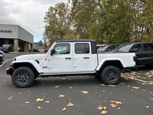 New 2026 Jeep Gladiator Sport image 21