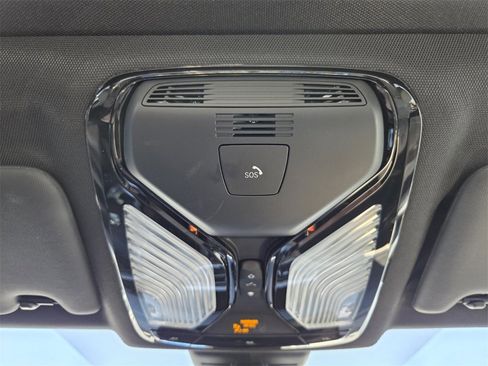 Certified 2022 BMW 330i Sedan w/ Driving Assistance Package image 27