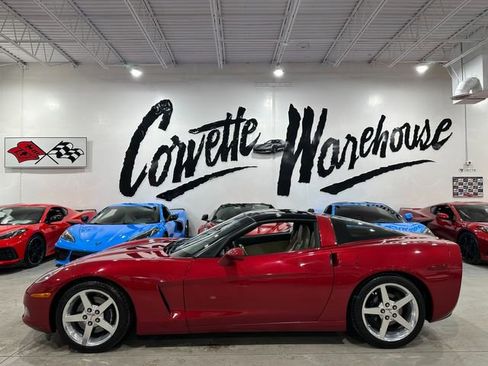 Used 2005 Chevrolet Corvette Coupe w/ Preferred Equipment Group image 2
