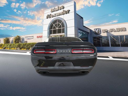 Used 2016 Dodge Challenger R/T Scat Pack RWD image 7