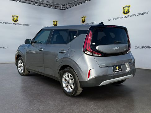 Used 2023 Kia Soul S image 3