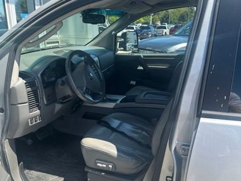 Used 2007 Nissan Titan LE w/ Tow Pkg AWD/4WD image 1