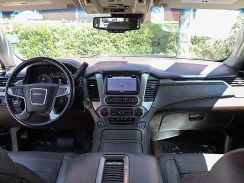 Used 2018 GMC Yukon Denali w/ Denali Ultimate Package image 29