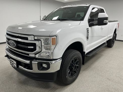 Used 2022 Ford F350 Lariat w/ Lariat Value Package AWD/4WD image 4