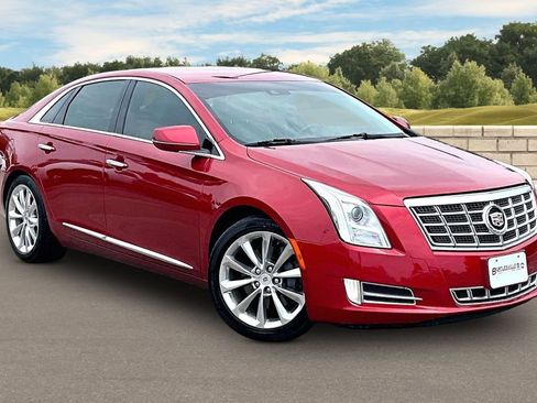 Used 2013 Cadillac XTS Luxury w/ Driver Awareness Package FWD image 2