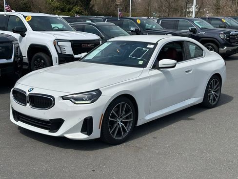 Used 2022 BMW 230i Coupe w/ Convenience Package RWD image 4