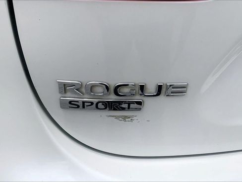Used 2020 Nissan Rogue Sport SL w/ Premium Package FWD image 31