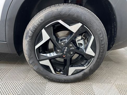 Used 2025 Kia Seltos EX AWD/4WD image 30