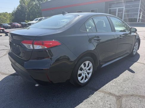 Used 2024 Toyota Corolla LE FWD image 4