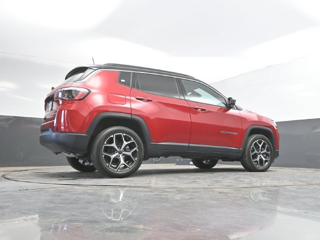 Used 2026 Jeep Compass Limited w/ Mopar All Weather Package AWD/4WD image 43