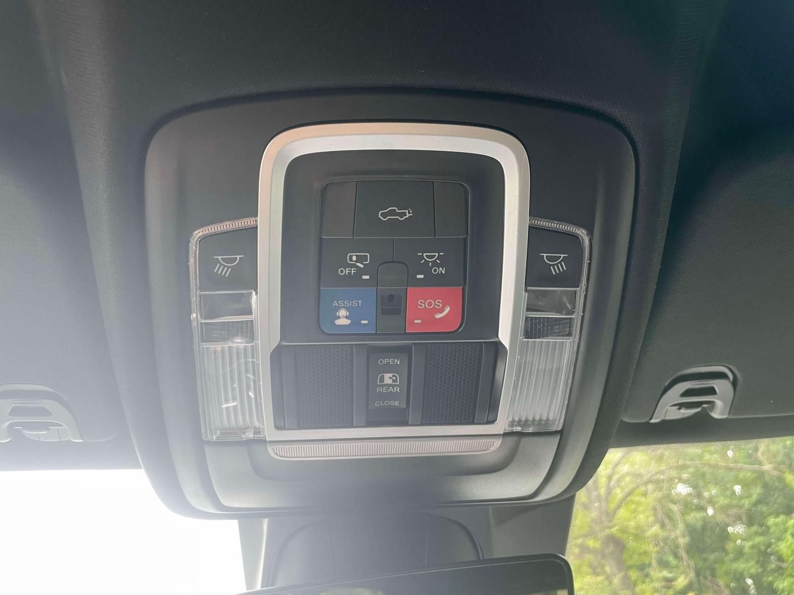 Used 2023 RAM 1500 Laramie AWD/4WD image 31