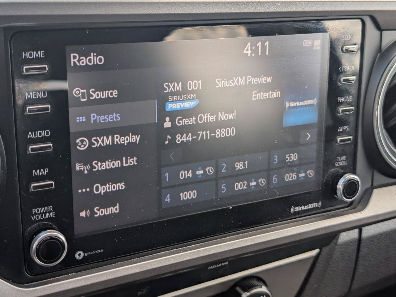 Used 2020 Toyota Tacoma SR5 AWD/4WD image 17