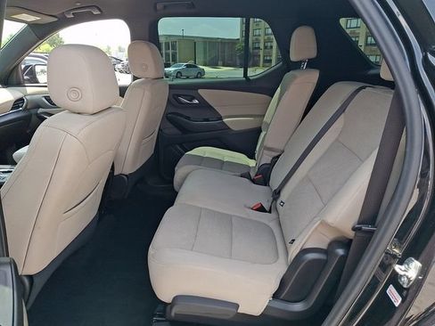 Used 2023 Chevrolet Traverse LS w/ Safety Package FWD image 10