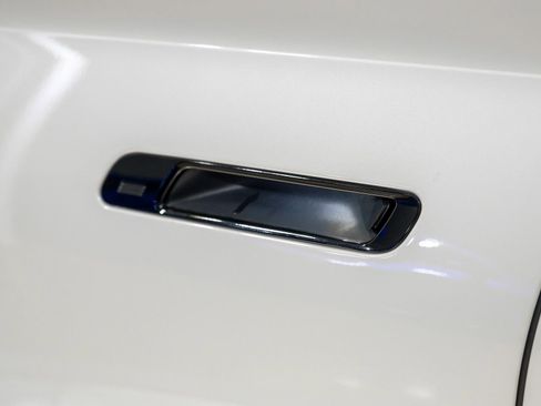 Used 2024 BMW 740i w/ Premium Package 2 image 50