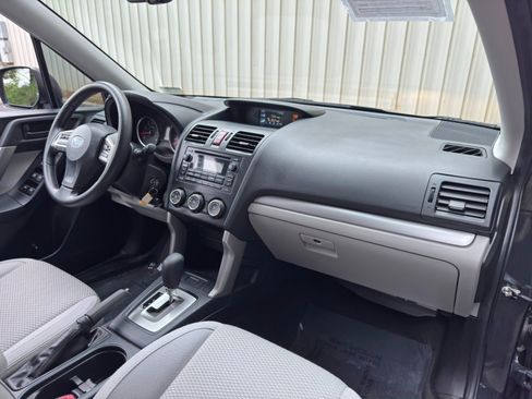 Used 2015 Subaru Forester 2.5i w/ Alloy Wheel Package AWD/4WD image 13