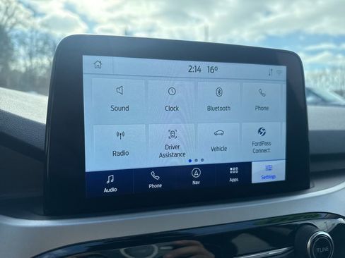 Used 2020 Ford Escape SEL image 29