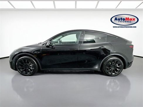 Used 2023 Tesla Model Y Long Range image 9