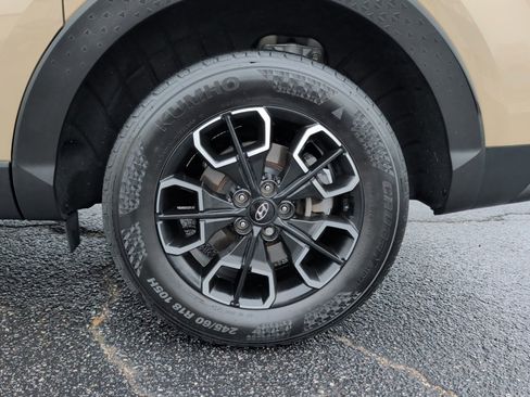 Used 2023 Hyundai Santa Cruz SEL w/ Activity Package image 22