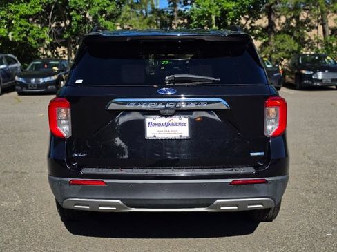 Used 2020 Ford Explorer XLT w/ Equipment Group 202A AWD/4WD image 4