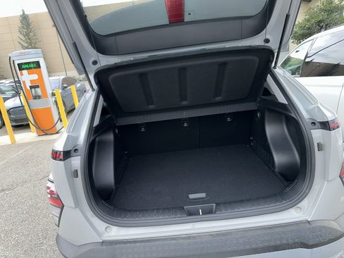 Used 2024 Hyundai Kona SEL FWD image 8