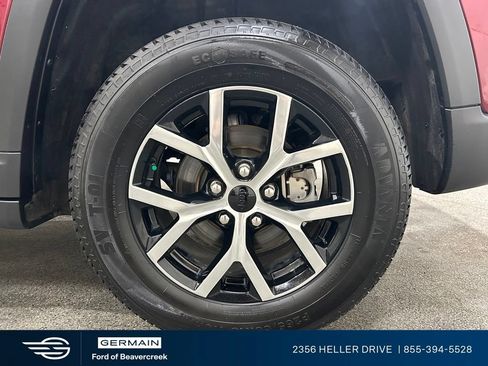 Used 2024 Jeep Grand Cherokee Limited AWD/4WD image 13