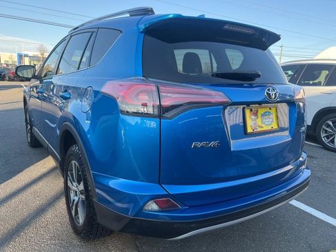 Used 2018 Toyota RAV4 XLE image 5