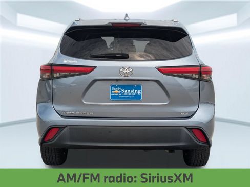 Used 2022 Toyota Highlander XLE FWD image 5
