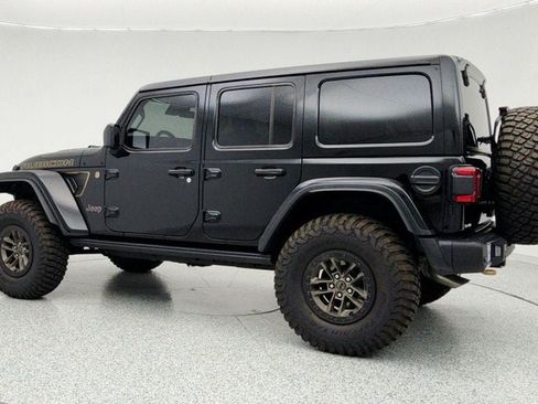 Used 2025 Jeep Wrangler Unlimited Rubicon 392 AWD/4WD image 7