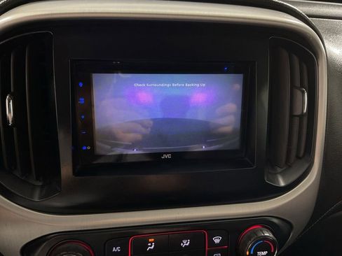 Used 2015 GMC Canyon SLE AWD/4WD image 4