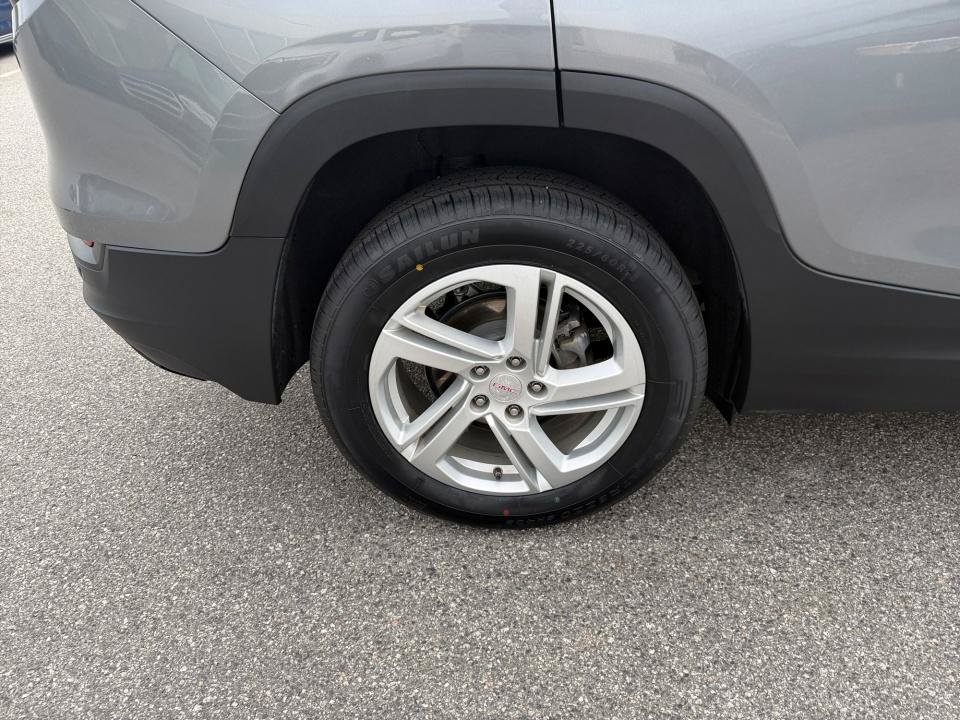 Used 2018 GMC Terrain SLE w/ Driver Convenience Package FWD image 23