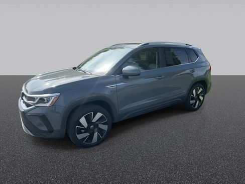 Used 2024 Volkswagen Taos SEL AWD/4WD image 5