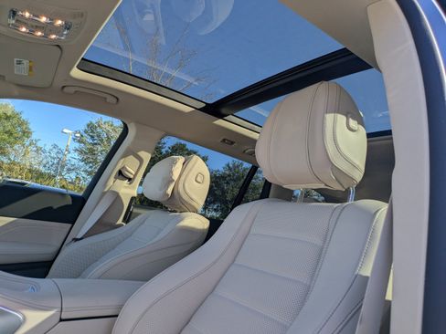 Used 2026 Mercedes-Benz GLS 450 4MATIC image 4