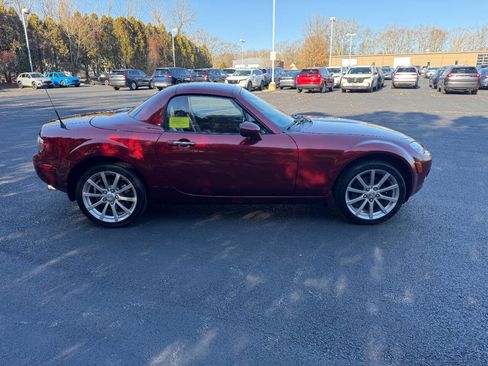 Used 2007 MAZDA MX-5 Miata Grand Touring w/ Premium Pkg image 18