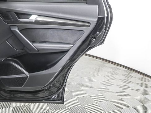 Used 2022 Audi SQ5 Premium Plus w/ Premium Plus Package image 44