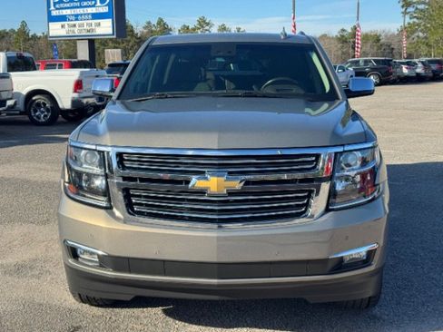 Used 2018 Chevrolet Suburban Premier image 3