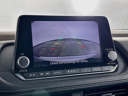 Used 2023 Nissan Rogue SV FWD image 22